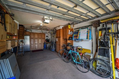 Welcome to this thoughtfully designed single-story residence in - photo 15