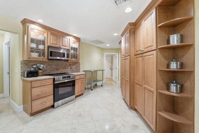 Welcome to this thoughtfully designed single-story residence in - photo 21