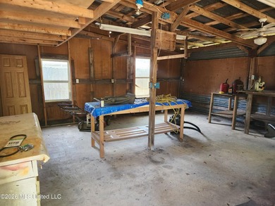 NEW TO THE MARKET! This fantastic home in coveted Pecan Park - photo 22