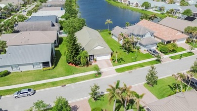 Beautiful 4/3/2 Key West style home in the gated Magnolia Lakes - photo 27
