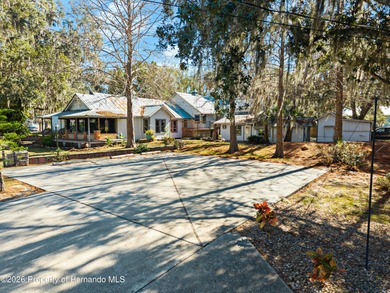 Riverworks Property is a rare and unique Old Homosassa compound - photo 10