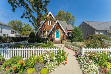 Lake Erie - Erie County Home Sale Pending in Vermilion Ohio