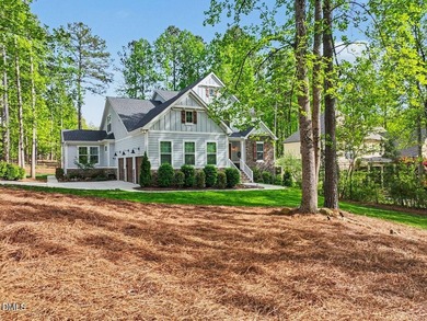 Welcome to this beautifully designed 5-bedroom, 4-bath residence - photo 4