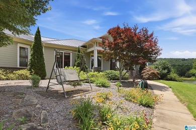 PRIVATE LAKEFRONT ESTATE on 77+/- gated & fenced acres! Rarely - photo 15