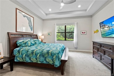 Exceptional quality and designer finishes define this stunning - photo 17