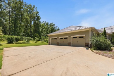 PRIVATE LAKEFRONT ESTATE on 77+/- gated & fenced acres! Rarely - photo 18