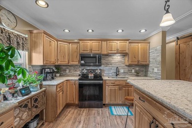 MOTIVATED SELLER! Welcome home to this spacious and beautifully - photo 29