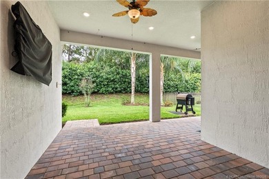 Exceptional quality and designer finishes define this stunning - photo 40