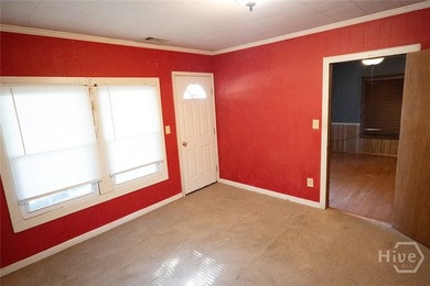 Investor Special in Garden City! This 2-bedroom, 1-bath home - photo 10