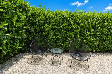 A rare opportunity to acquire a fully renovated 10-unit - photo 8