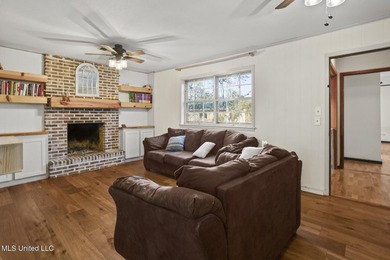 Come Check out this wonderful home in the secluded neighborhood - photo 13