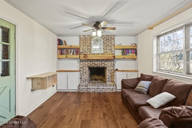 Come Check out this wonderful home in the secluded neighborhood - photo 14