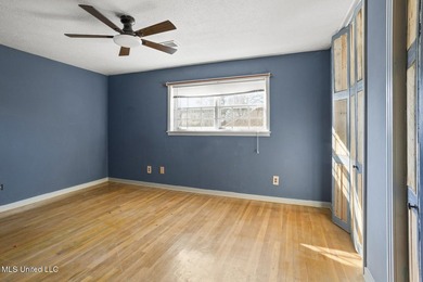 Come Check out this wonderful home in the secluded neighborhood - photo 20