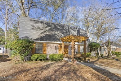 Come Check out this wonderful home in the secluded neighborhood - photo 37