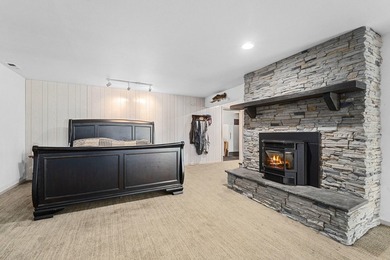 Experience a rare opportunity to own a one-of-a-kind home - photo 37
