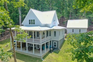 Lake Home For Sale in Denton, North Carolina