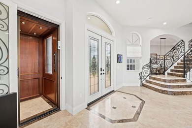 Stunning deep-water point-lot estate in exclusive Harbor Village - photo 11
