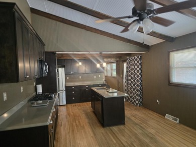 LOCATION, LOCATION! This spacious ranch-style home offers 4 - photo 12