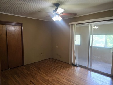 LOCATION, LOCATION! This spacious ranch-style home offers 4 - photo 17