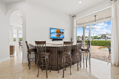 Stunning deep-water point-lot estate in exclusive Harbor Village - photo 20