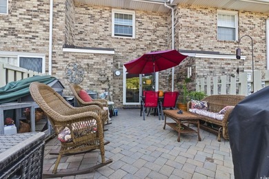 Coastal Townhouse Retreat - Walk to the Beach! Welcome to your - photo 28