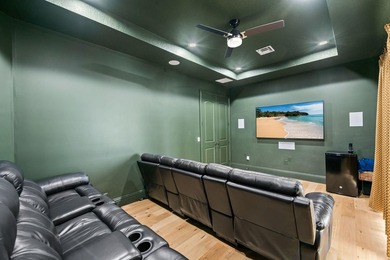 Stunning deep-water point-lot estate in exclusive Harbor Village - photo 37