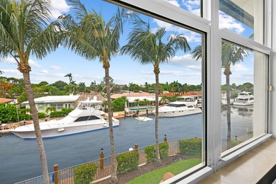 Stunning deep-water point-lot estate in exclusive Harbor Village - photo 49