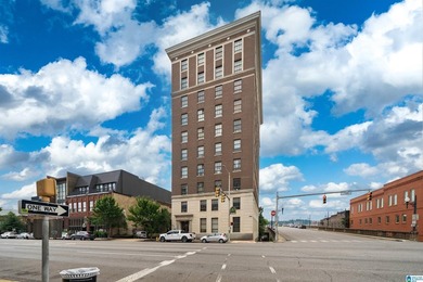 Why keep paying rent when you could own in the heart of - photo 1