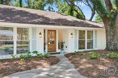 Rare opportunity to own a completely updated, designer-style - photo 4