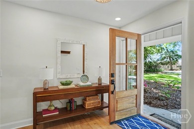 Rare opportunity to own a completely updated, designer-style - photo 5