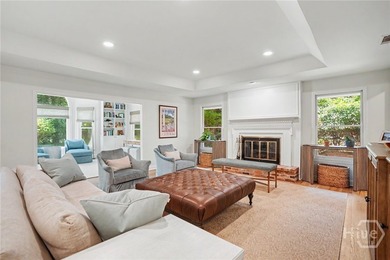 Rare opportunity to own a completely updated, designer-style - photo 8