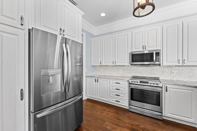 Motivated seller, bring all offers. Welcome to this beautifully - photo 12