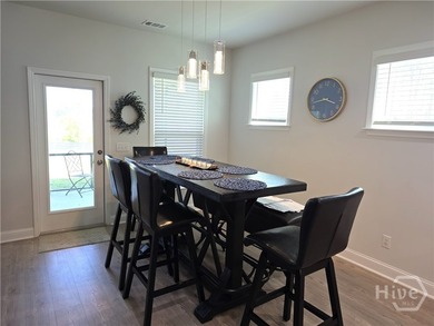 Great Financial Opportunity to own this 5 Bedroom, 2.5 Bath 3 - photo 7