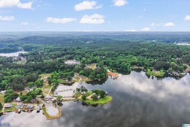 Welcome to easy lake area living in Shelby's Pine Grove Camp! - photo 5
