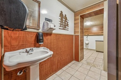Turnkey Bar & Restaurant, Prime Location Near Lake Whitney! Own - photo 27