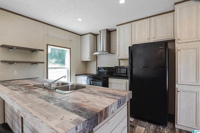 Welcome to easy lake area living in Shelby's Pine Grove Camp! - photo 9