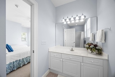 Coastal charm meets modern luxury in this exceptional 4bd, 4ba - photo 29