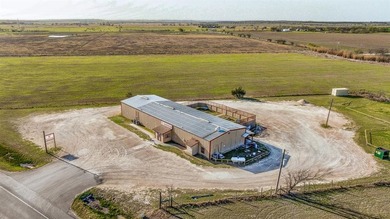 Turnkey Bar & Restaurant, Prime Location Near Lake Whitney! Own - photo 38