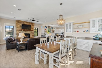 Luxury lakefront living in the gated Waterside community on Lake - photo 11