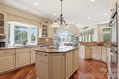 Extraordinary lakefront properties begin with extraordinary - photo 12
