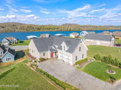Lake Home For Sale in Loudon, Tennessee