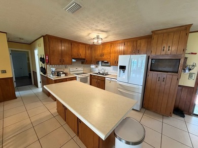 Located on the beautiful big water of Lake Seminole, this 3 - photo 31