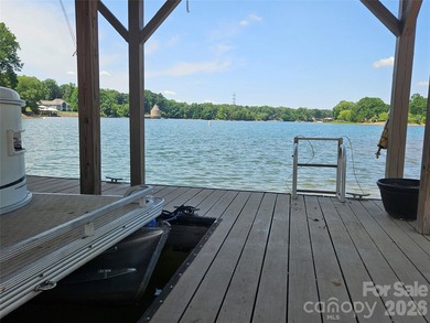 Extraordinary lakefront properties begin with extraordinary - photo 36