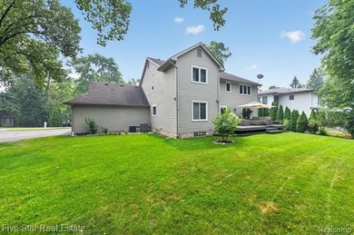 Designed by renowned architect James Kahn, this exceptional - photo 45