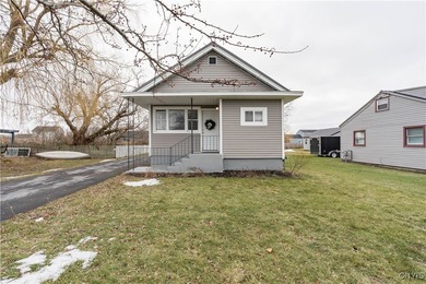 Lake Ontario - Jefferson County Home For Sale in Sackets Harbor New York