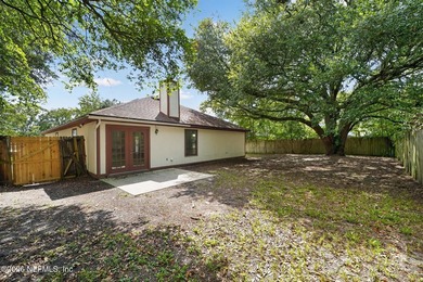 This well-maintained 3-bedroom, 2-bathroom home in Jacksonville - photo 13