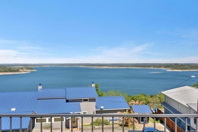 MOTIVATED SELLER. Charming Canyon Lake Retreat with Panoramic - photo 3