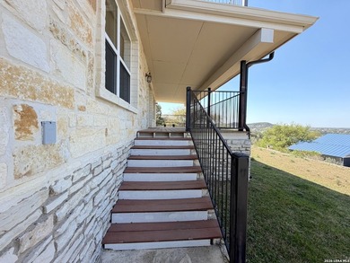 MOTIVATED SELLER. Charming Canyon Lake Retreat with Panoramic - photo 4