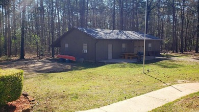 Hunters Paradise!! Beautiful 3 bedroom, 2 full bath home sitting - photo 21