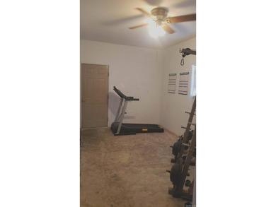 Hunters Paradise!! Beautiful 3 bedroom, 2 full bath home sitting - photo 27
